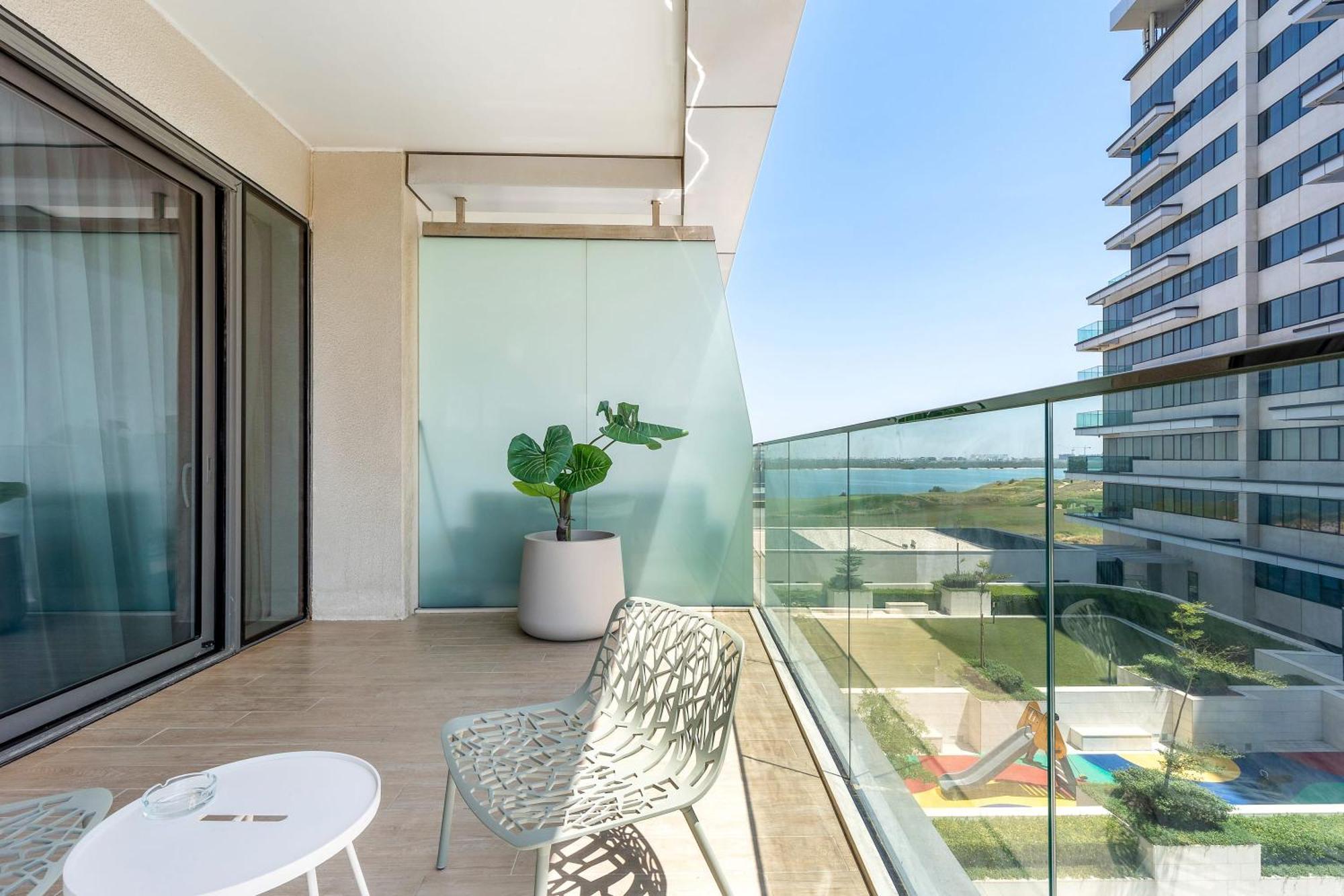 Silkhaus Luxury 1bdr Yas Island With Access *